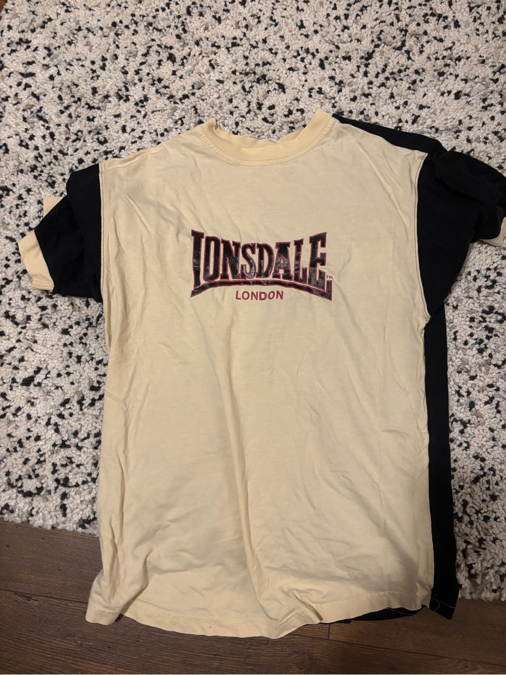Lonsdale London Men's Two-Tone Crewneck Tee in Cream & Black